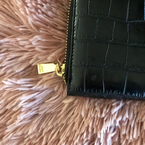 Wallet Adrienne Vittadini - Picture 2 of 3